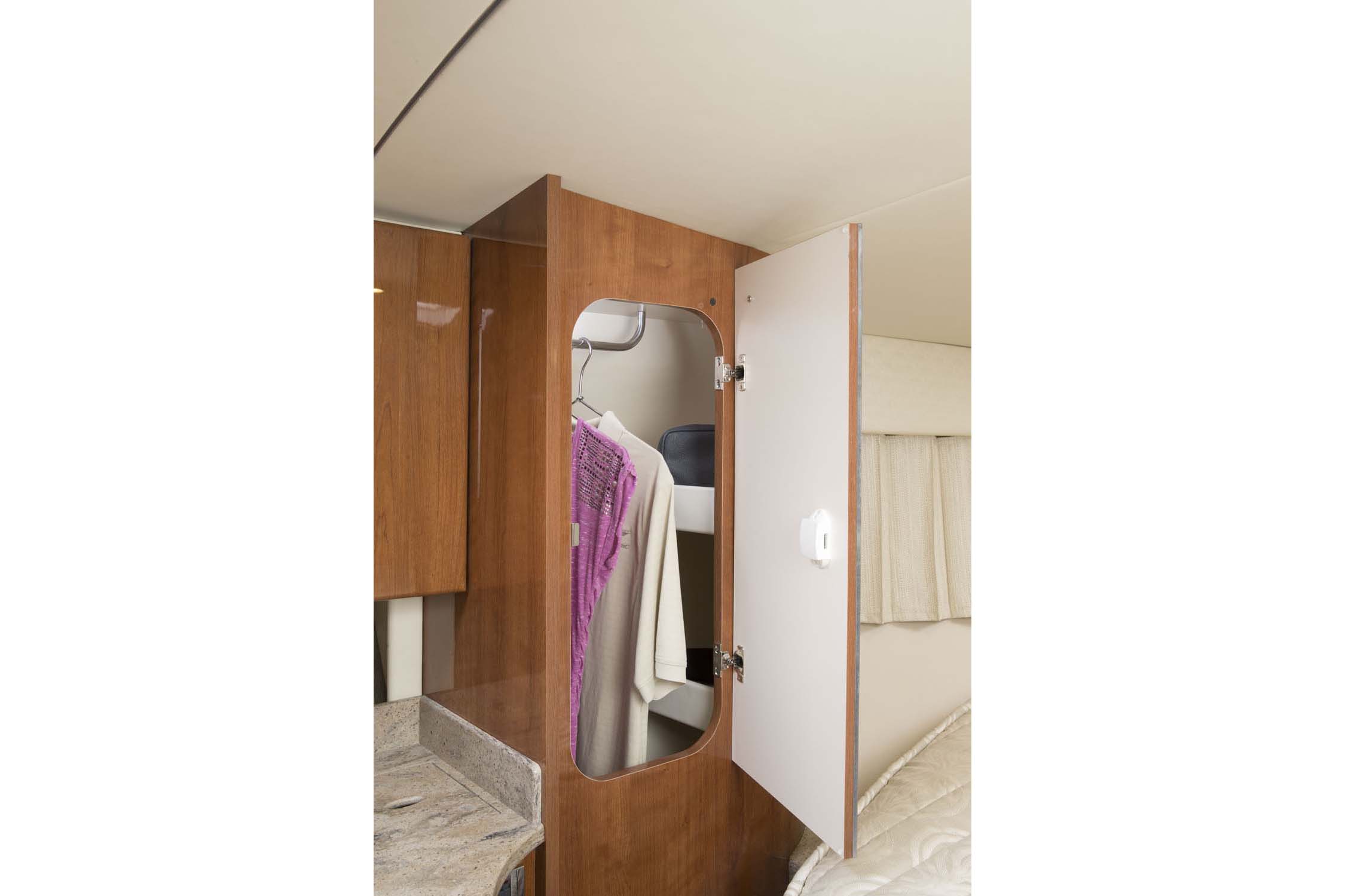 34PC Formula motoryat dolap