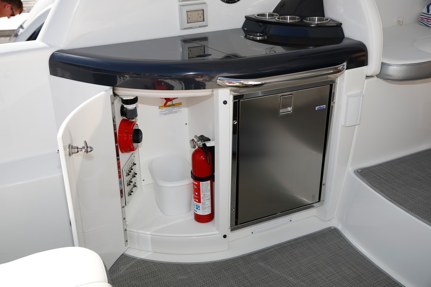 Formula 34 PC Motoryat dolap