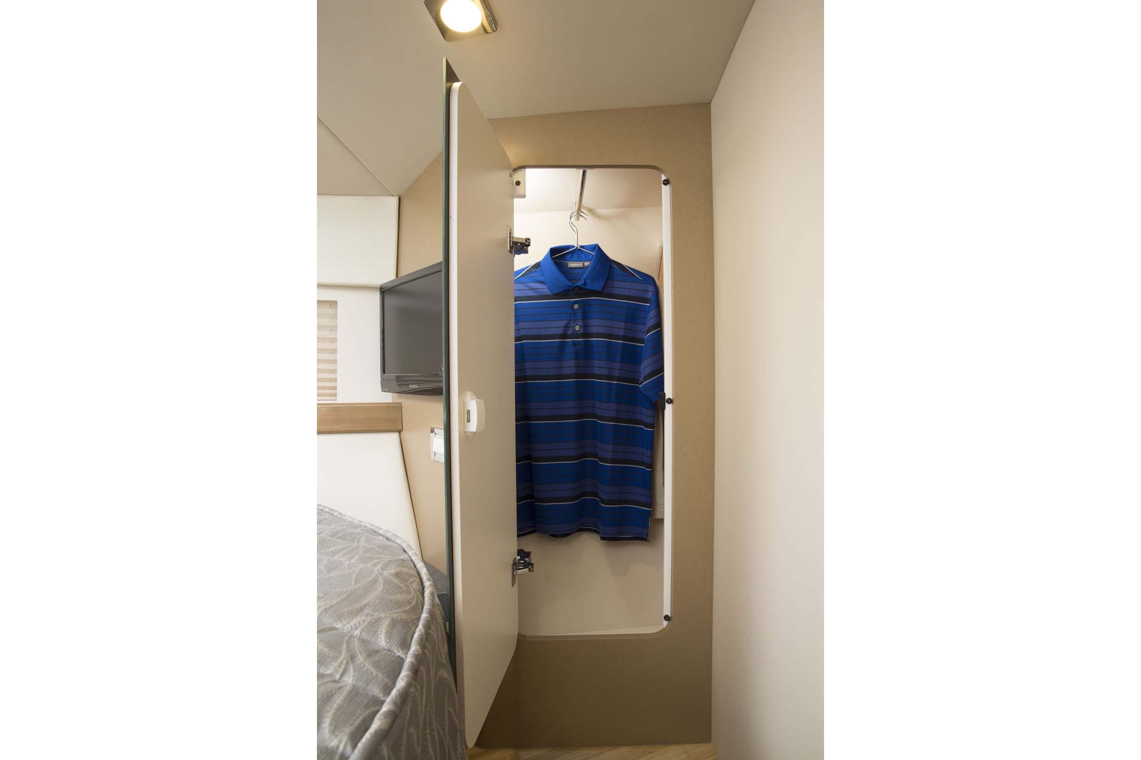 Tekne dolap Gardrop 37 PC