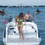 Bowrider teknede duş FORMULA Su sporları teknesi