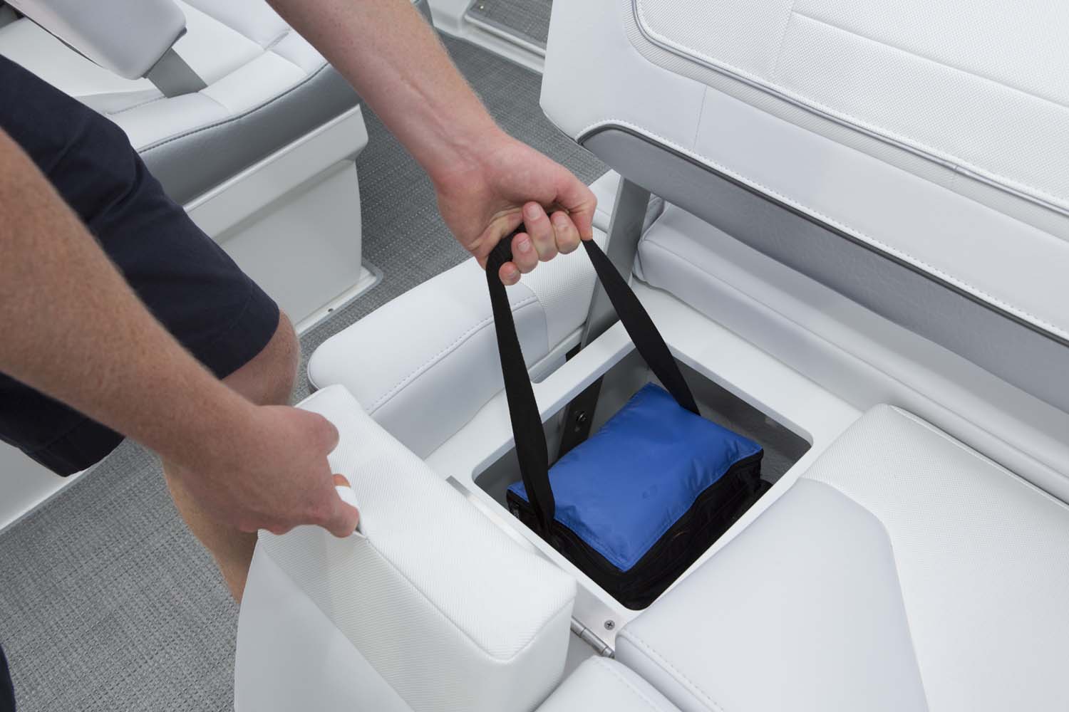 Tekne koltuk altı dolap