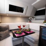 lüks tekne kamarası Formula 380 SSC