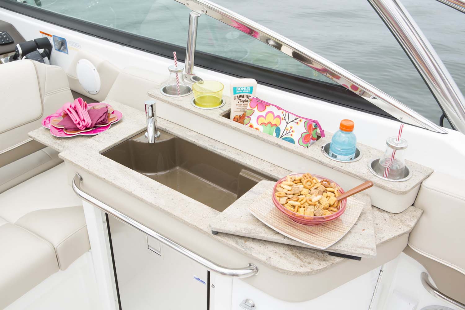 290BR formula wetbar Corian tezgah