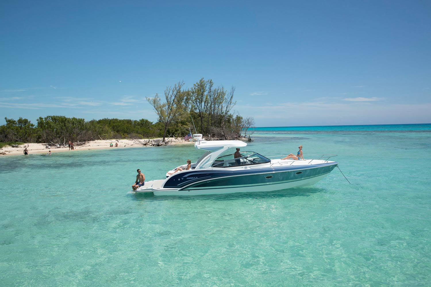 Lüks hızlı tekne Formula 350 SS