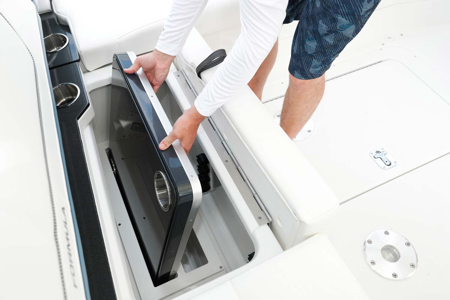 Herşeyin yeri var: Çift masalı Formula 310 BR