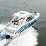 Lüks Bowrider 310 ile akıcı ve hızlı seyirler