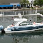 Lüks gezi teknesi Formula 310 Bowrider