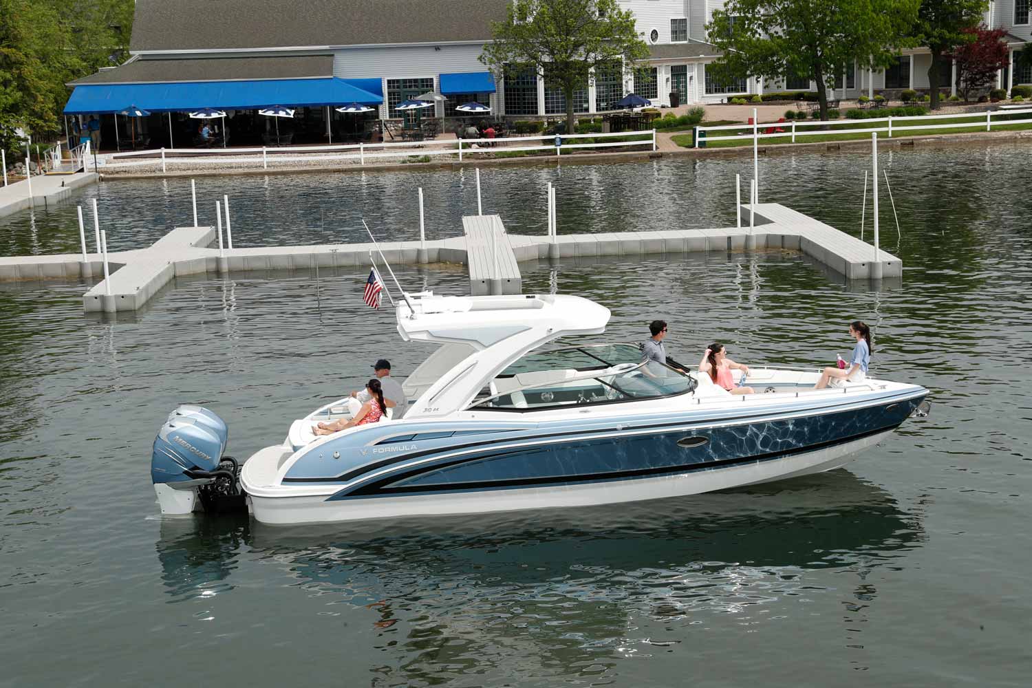 Lüks gezi teknesi Formula 310 Bowrider
