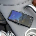 Temassız telefon şarjı mevcuttur