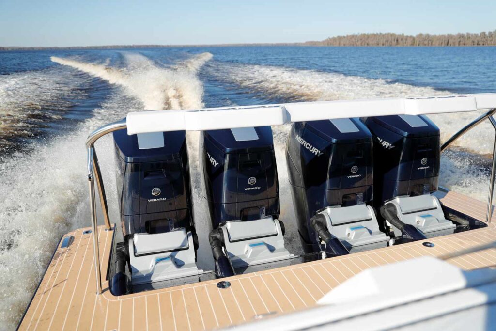 4x 600 Verado Motorlu tekne 500 SSC